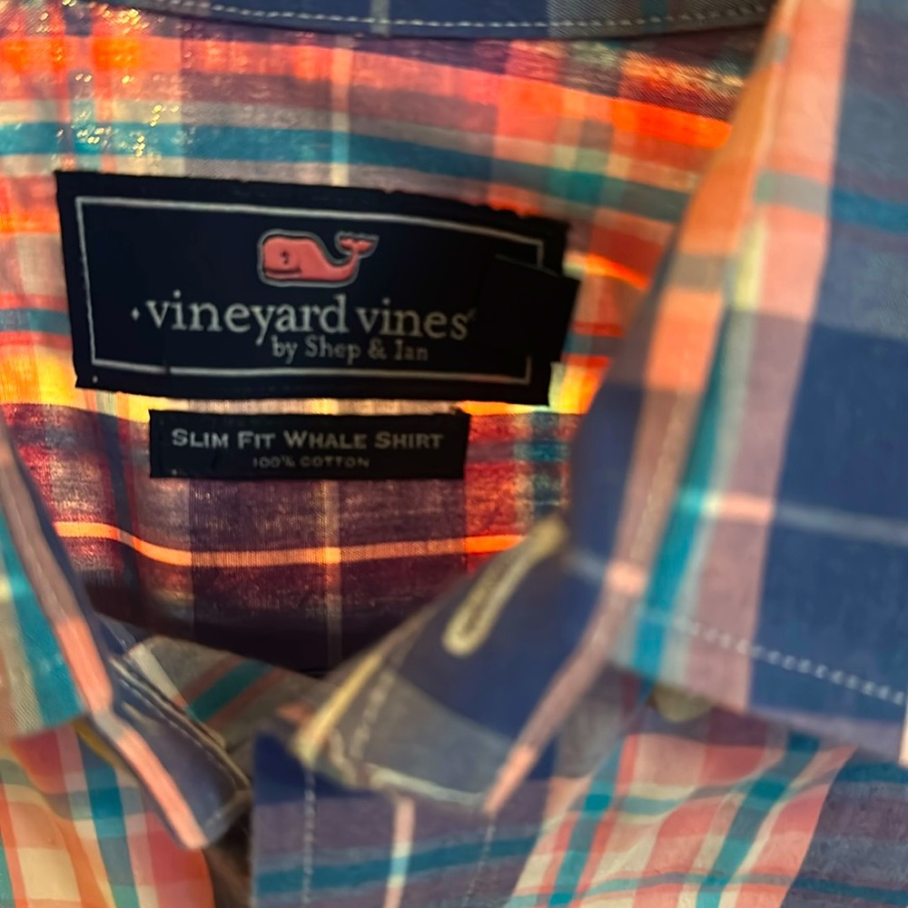 Vineyard vines slim fit whale shirt medium